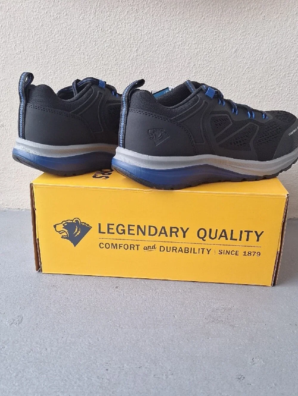Herman Survivors Cassle Men's Black Safety Sneakers Composite Toe Size 8 NWT